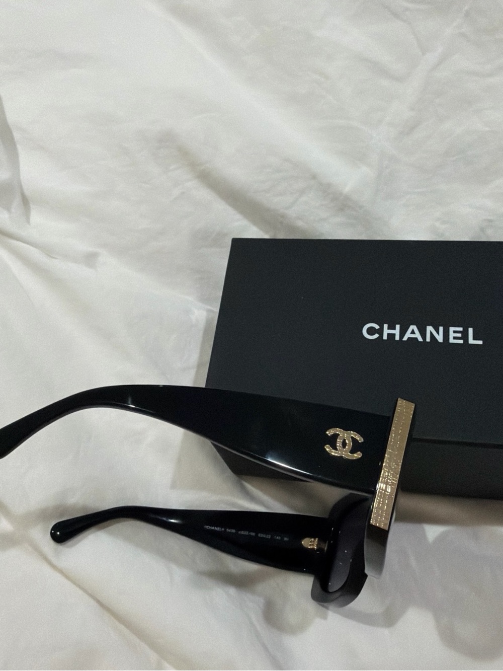 Chanel black rectangle sunglasses - Picture 9 of 9